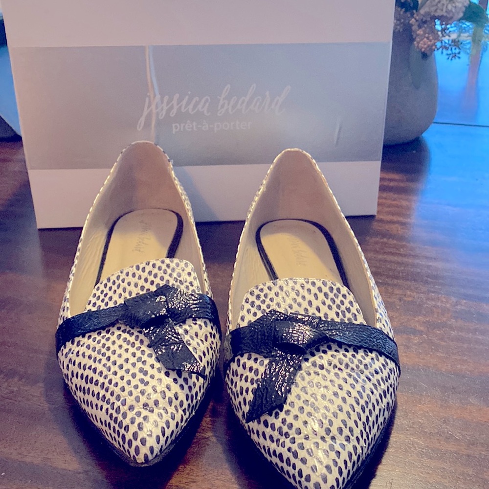 Canadian luxury footwear brand. High-end superior quality shoes.